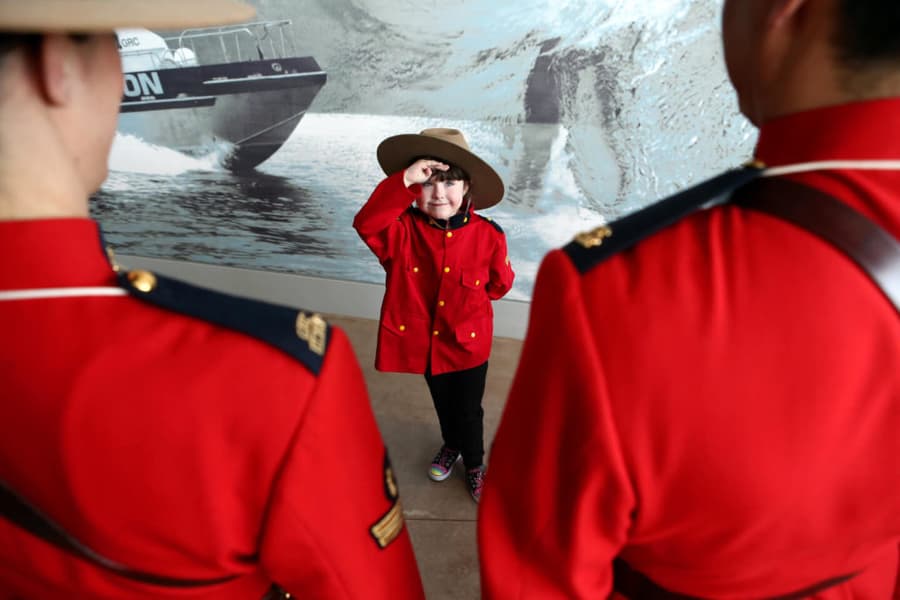 Direct Liquidation's Jeff Schwarz Continues Charitable Auction Series for Fallen Officers' Families